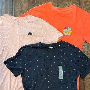 Lot of 3 Short Sleeve Tees- Nike Light Pink, Vans Off the Wall, & Navy Old Navy
